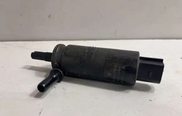 BMW X5 F15 Windscreen/windshield washer pump 7340773