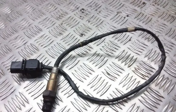 Volkswagen Caddy Lambda probe sensor 03G906262A
