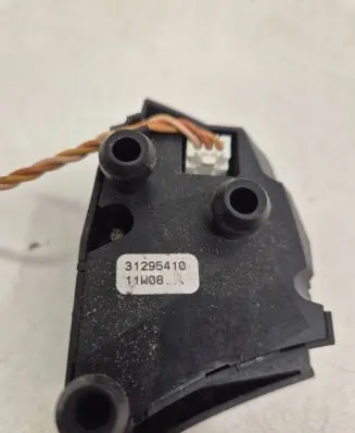 Steering wheel buttons/switches