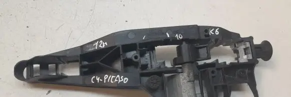 Citroen C4 I Picasso Rear door exterior handle/bracket 9675341680