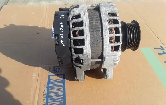Volvo XC70 Generator/alternator 30659580 0125812009