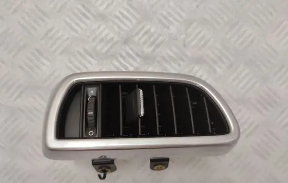 Porsche Cayenne (92A) Dashboard side air vent grill/cover trim 7P5819704D