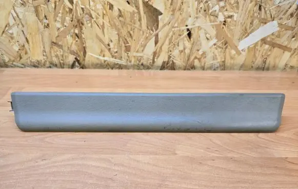 Volvo XC70 Front sill trim cover