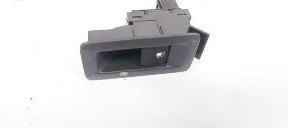 Volkswagen Golf Plus Fuel tank opening switch 5M0959551A