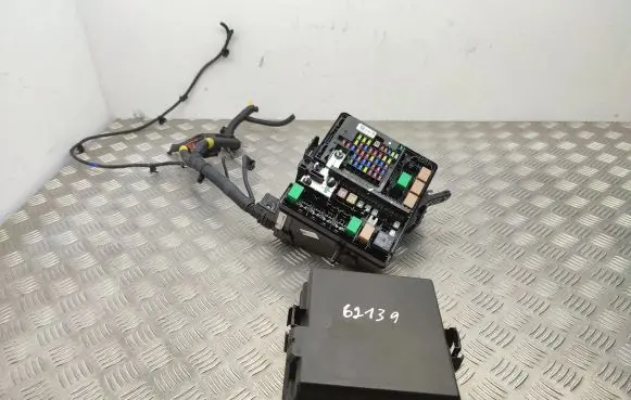 KIA Sportage Fuse box set 914H2F1660