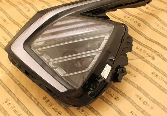 KIA Sportage Headlight/headlamp 92101R2100