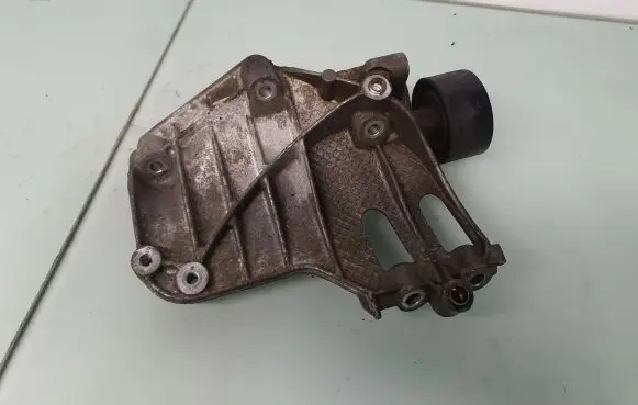 BMW X3 F25 A/C compressor mount bracket 7585167 64557585167 64557560491