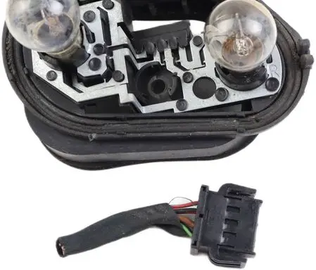 Seat Ibiza III (6L) Tail light bulb cover holder 6L6945258