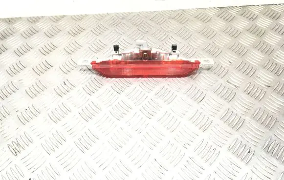 Toyota Corolla E120 E130 Third/center stoplight E111675 0254 52023