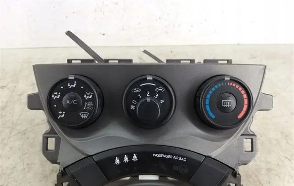 Toyota Verso-S Climate control/heater control trim 