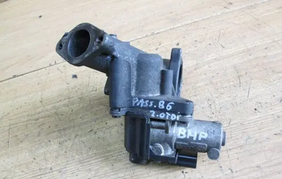Volkswagen PASSAT B6 EGR valve 03G131501N 700678040 13113199