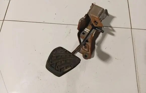 Nissan Micra Brake pedal