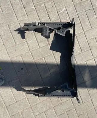Renault Megane III Intercooler air guide/duct channel 214762972R