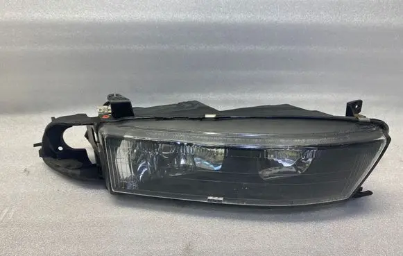 Mitsubishi Galant Headlight/headlamp 04HRHC