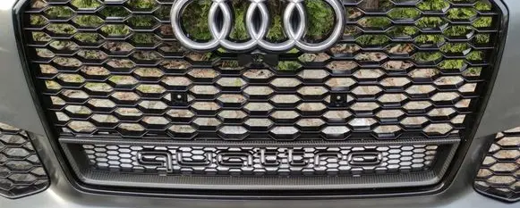 Audi RS6 C7 Front bumper upper radiator grill 