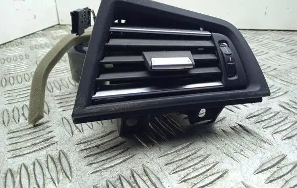 BMW 5 F10 F11 Dashboard side air vent grill/cover trim F5916689411