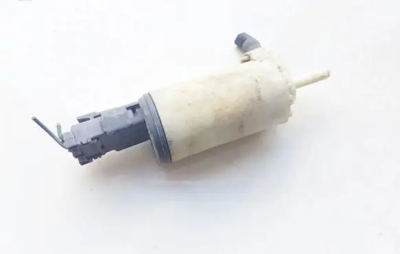 Volvo S70 V70 V70 XC Windscreen/windshield washer pump 04400212V