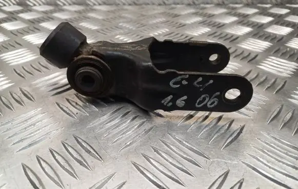 Citroen C4 I Engine mounting bracket