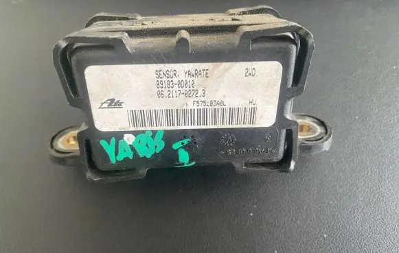 Toyota Yaris ESP acceleration yaw rate sensor 891830D010 F575L03A0L 06211702723