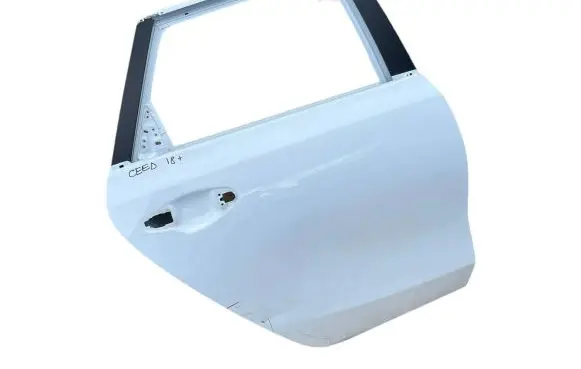 KIA Ceed Rear door