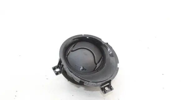 Nissan Juke I F15 Dashboard air vent grill cover trim 687613YV0A