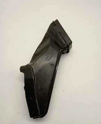 BMW 5 G30 G31 G38 Cabin air duct channel 7388734