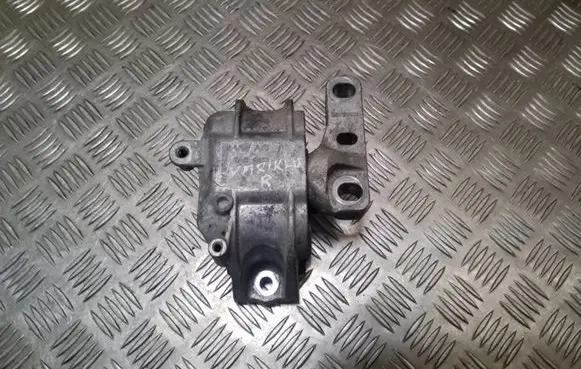 Volkswagen Eos Engine mount bracket 1K0199262