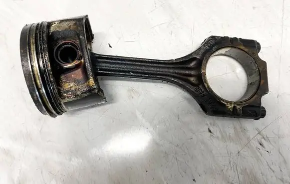 Volkswagen Golf V Piston with connecting rod 036lah