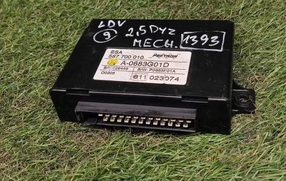 LDV Maxus Door central lock control unit/module 587700010 A0683G01D
