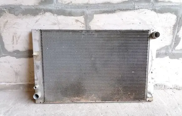 Audi A8 S8 D3 4E Coolant radiator 4E0121251