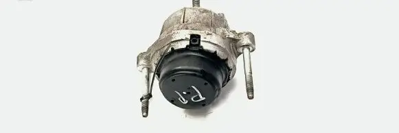 Engine mount vacuum valve
