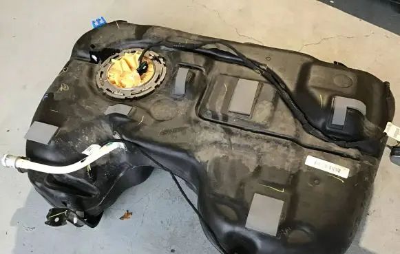 Mercedes-Benz GLB x247 Fuel tank A2474702901