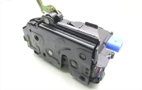 Volkswagen Jetta V Rear door lock 7L0839016