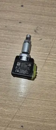 Mercedes-Benz GLC C253 Tire pressure sensor A0009053907