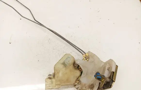 Nissan X-Trail T30 Rear door lock 80553AA300