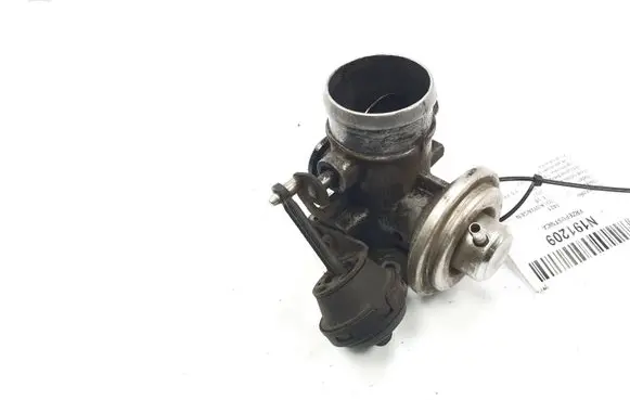 Volkswagen II LT Throttle body valve 074129463A