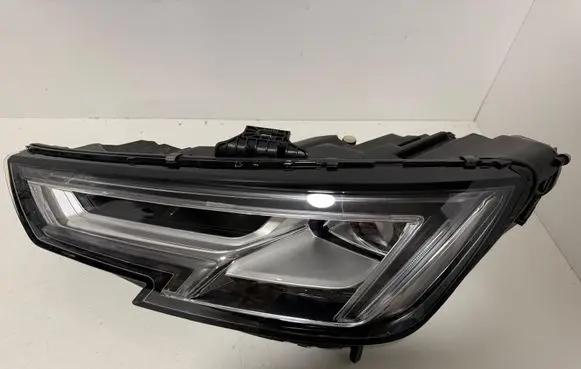 Audi A4 S4 B9 8W Headlight/headlamp 8W0941033