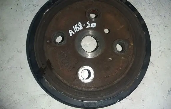 Volvo XC90 Crankshaft pulley 30731865