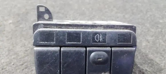 Fog light switch