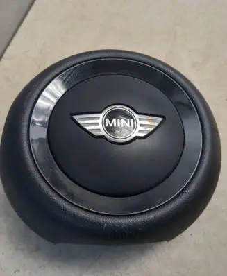 Steering wheel airbag