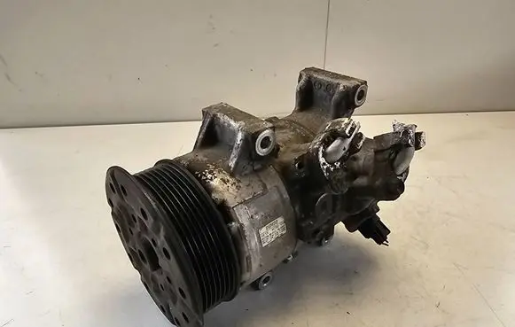 Toyota Auris 150 Air conditioning (A/C) compressor (pump) 5SE12C 4472601258