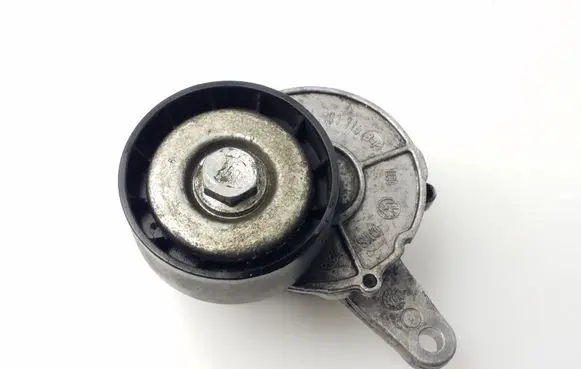 Audi A4 S4 B9 Timing belt/chain tensioner 04L903315