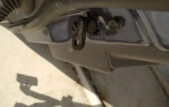 Hyundai Trajet Front door check strap stopper 