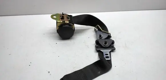 Middle seatbelt (rear)
