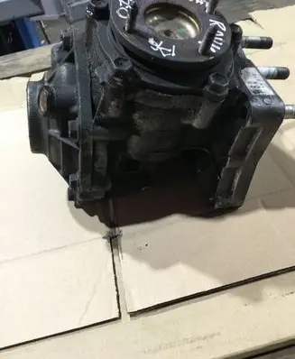 Toyota RAV 4 (XA30) Gearbox transfer box case W82