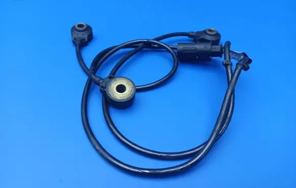 BMW 7 E65 E66 Detonation knock sensor 7519648 0261231170