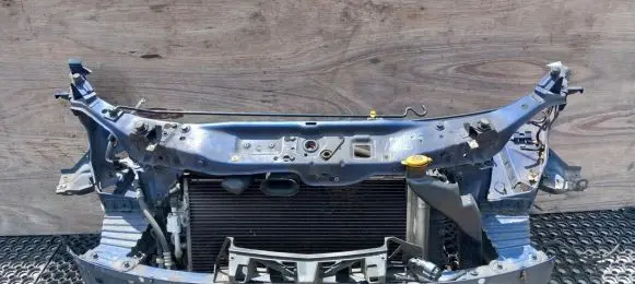 Opel Zafira B Radiator support slam panel