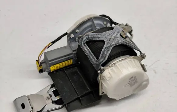 Ford Grand C-MAX Middle seatbelt (rear) 34074501 AM51U611B68CK3YYW AM51U611B68CK