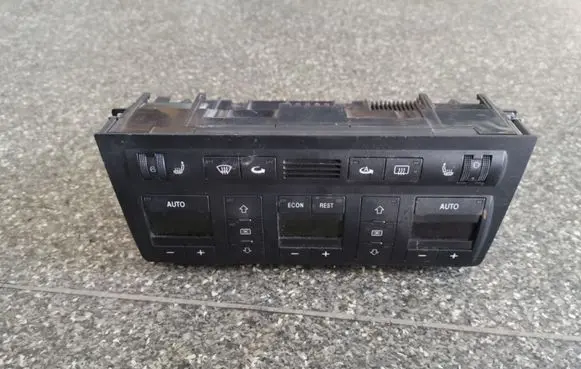 Audi A8 S8 D2 4D Climate control unit 4D0820043Q