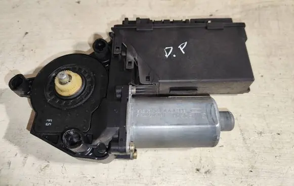 Audi A4 S4 B6 8E 8H Front door window regulator motor 8e1959802b 0130821764